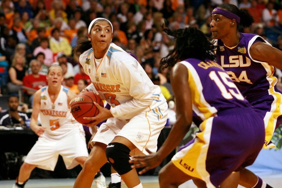 两支球队的, 斯维尔进行