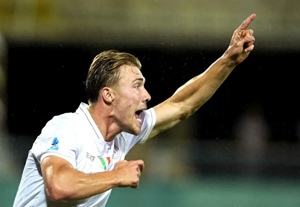 伴随着艰辛 伴随着艰辛